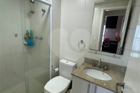 Apartamento à venda com 3 quartos, sendo 1 suíte, em Vila Gilda, Santo André, SP