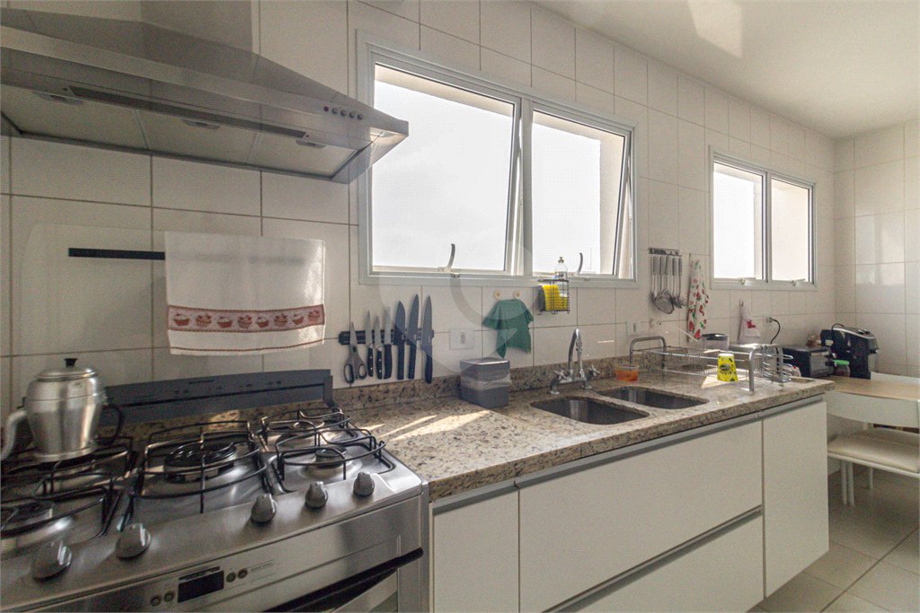 Apartamento à venda com 3 suítes em Paraíso, São Paulo, SP