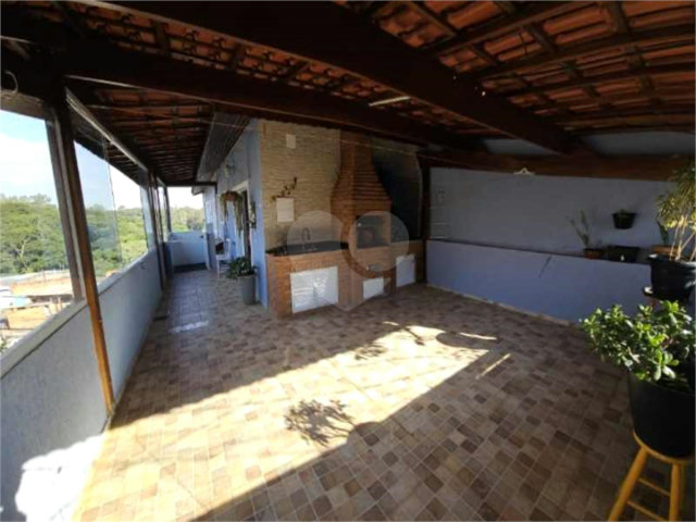 Sobrado à venda com 3 quartos, sendo 1 suíte,  em Jardim Peri, São Paulo, SP