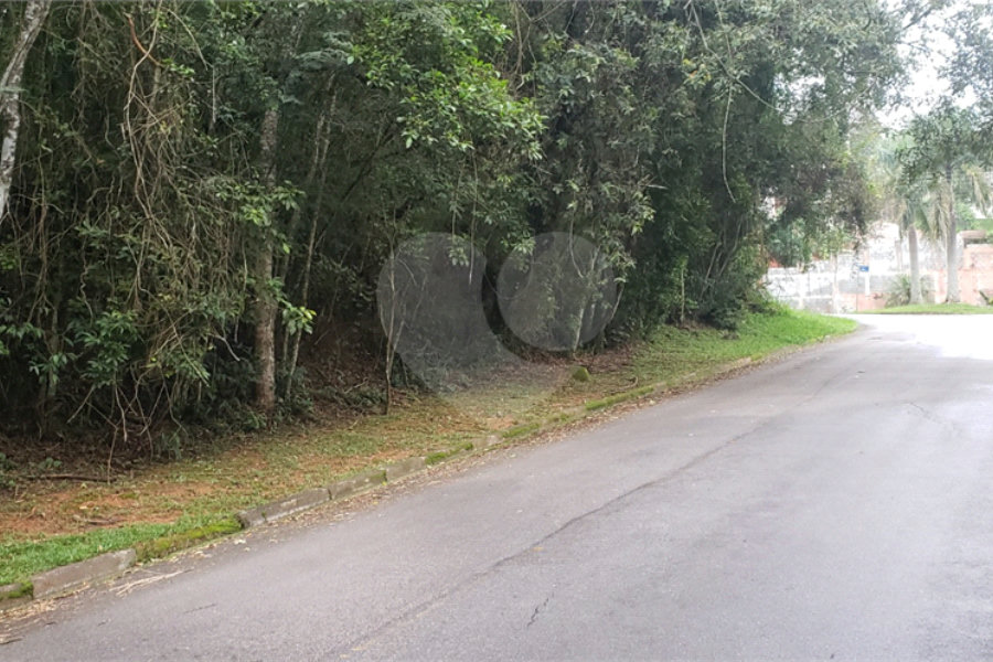 Terreno à venda no condomínio Alpes da Cantareira, Mairiporã - SP