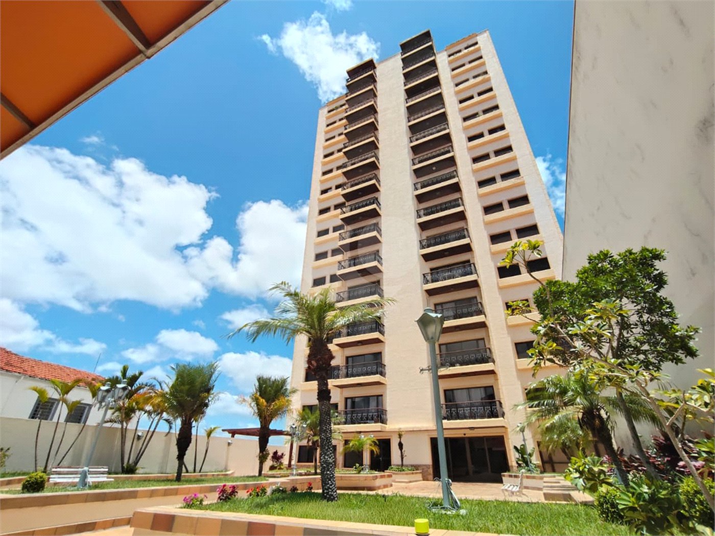 Apartamento à venda ou para alugar com 3 quartos, sendo 1 suíte, no Centro, Itapetininga, SP