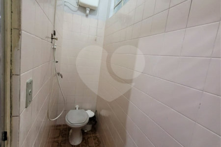 Sobrado à venda com 4 quartos em Vila Jurema, Ferraz de Vasconcelos, SP