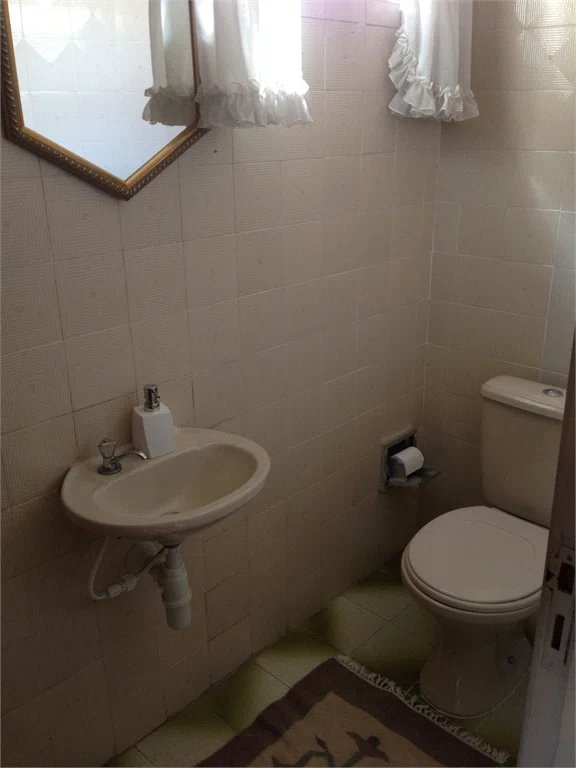 Sobrado à venda com 4 quartos, sendo 1 suíte, em Jardim Celeste, São Paulo, SP