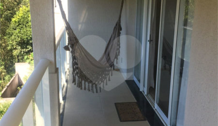 Casa à venda com 4 quartos, sendo 3 suítes,  no condomínio Suíça da Cantareira, Mairiporã - SP