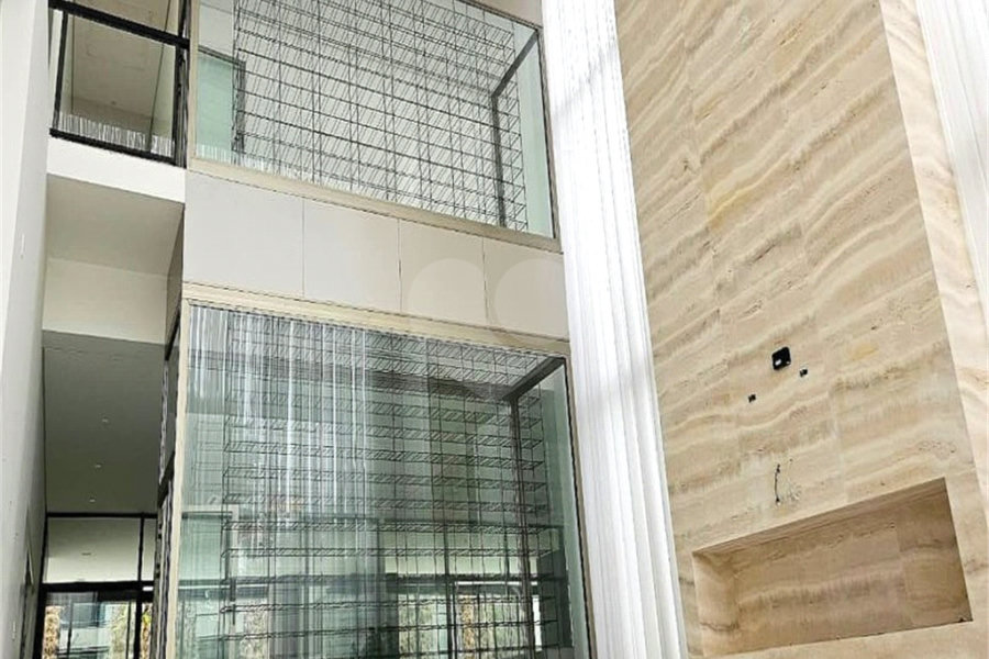 Casa à venda com 5 suítes no condomínio Tamboré II, Santana de Parnaíba - SP