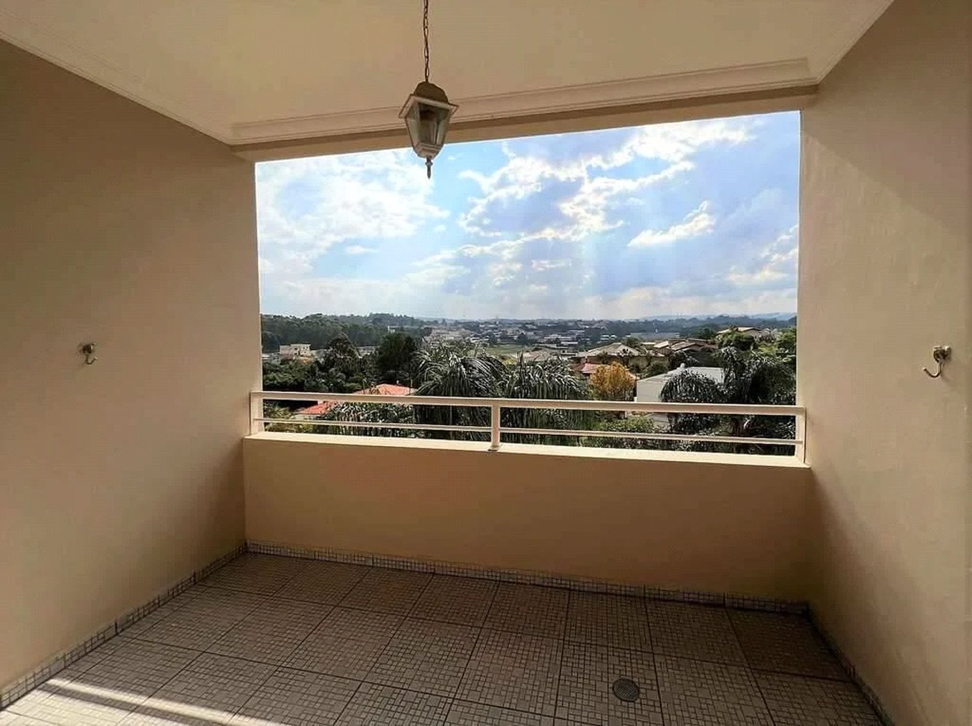 Casa à venda com 4 quartos, sendo 3 suítes, em Jardim Passárgada I, Cotia, SP