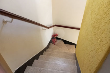 Terreno á venda com 2 casas na Vila Rosália, Guarulhos, SP.