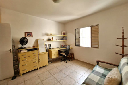 Casa à venda com 3 quartos, sendo 1 suíte, em Granja Julieta, São Paulo, SP