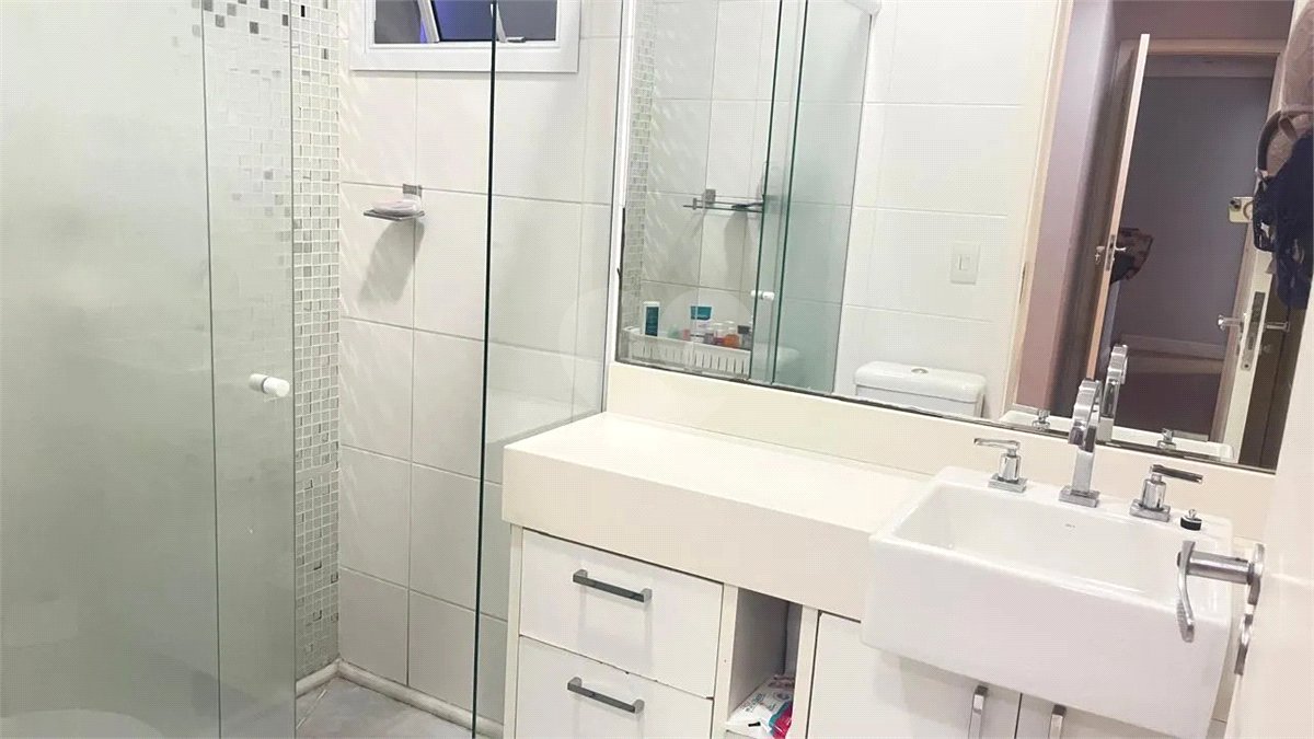 Casa à venda com 3 suítes em CUPECÊ, São Paulo, SP