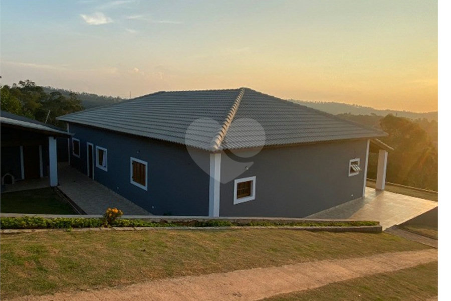 Chácara à venda com 3 suítes em Jundiaizinho (terra Preta), Mairiporã, SP