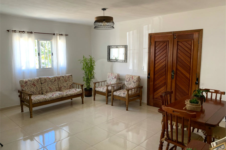 Casa à venda com 3 quartos, sendo 1 suíte, em Olho D'água, Mairiporã, SP