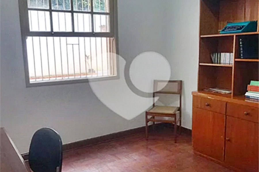 Sobrado à venda com 4 quartos, sendo 1 suíte, em Tremembé, São Paulo, SP