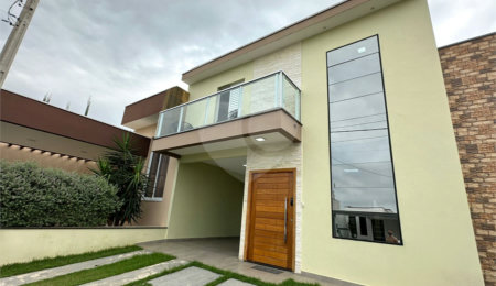 Casa à venda com 3 suítes no condomínio Vila Ytu, Indaiatuba - SP