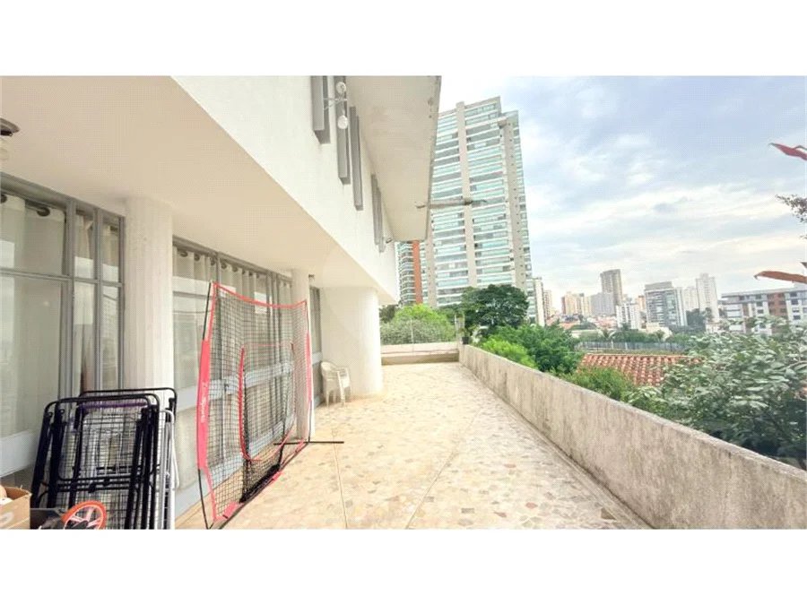 Casa à venda com 4 quartos, sendo 3 suítes, em Santana, São Paulo, SP