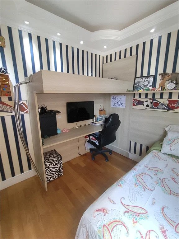Apartamento à venda com 3 quartos, sendo 1 suíte,  em Umuarama, Osasco, SP