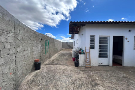 Casa à venda com 2 quartos em Loteamento Gramado I, Itapetininga, SP