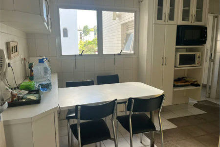 Apartamento à venda com 3 suítes em Real Parque, São Paulo, SP
