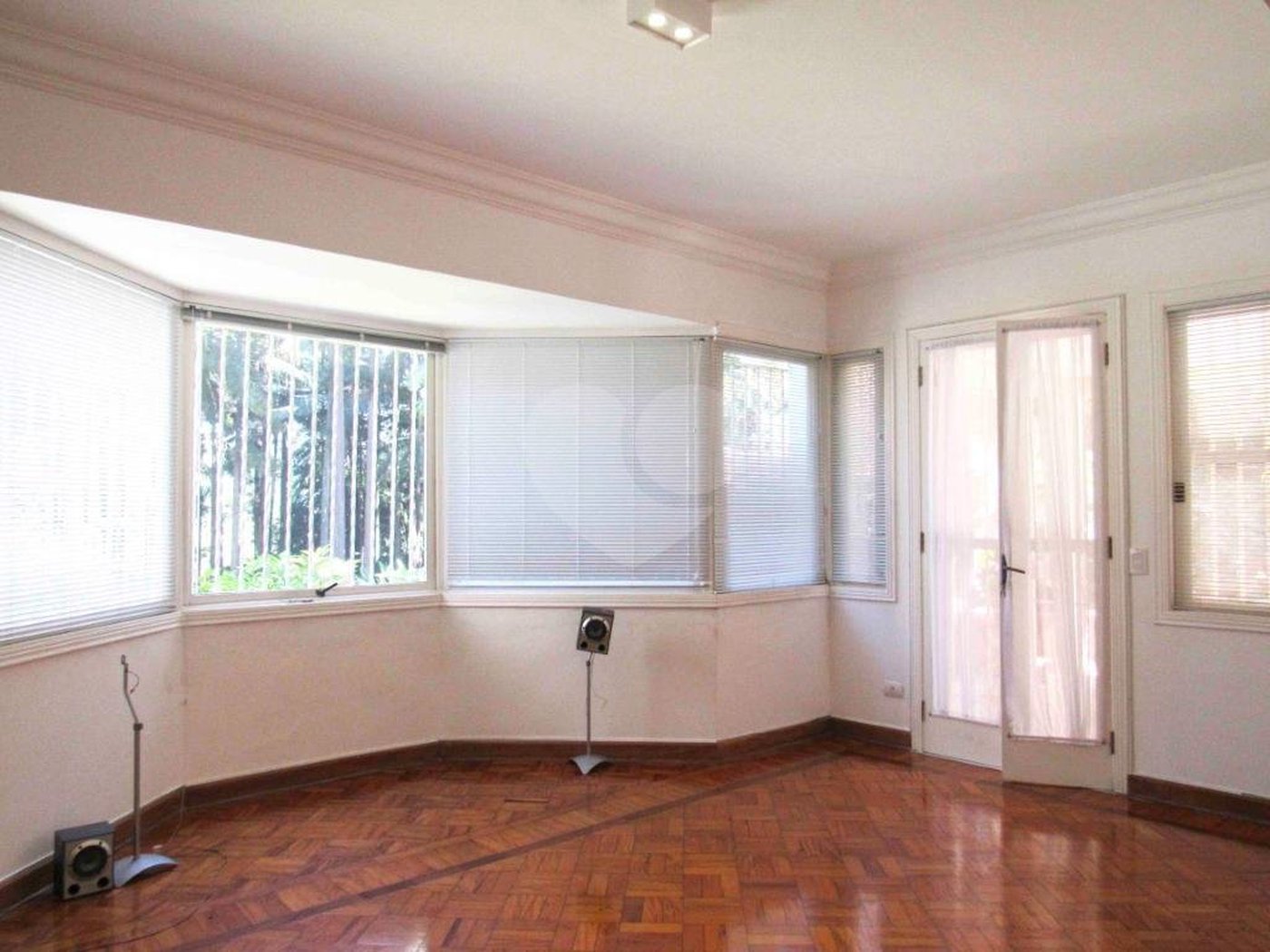 Casa à venda com 4 suítes no condomínio Chácara Flora, São Paulo - SP