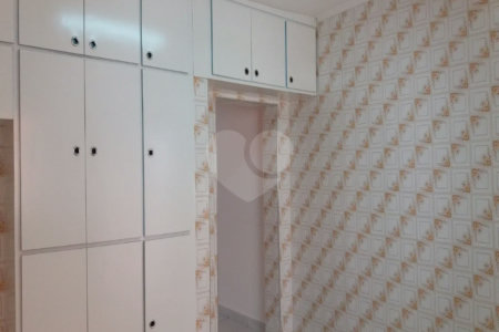 Casa com 125m² , 2 dormitórios , 2 vagas , à venda no Jardim Las Vegas em Santo André.