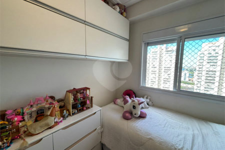 Apartamento à venda com 3 quartos, sendo 1 suíte,  em Santo Amaro, São Paulo, SP