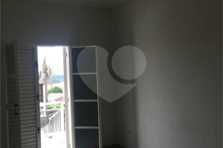 Sobrado à venda com 4 quartos, sendo 1 suíte, em Vila Rubens, Indaiatuba, SP