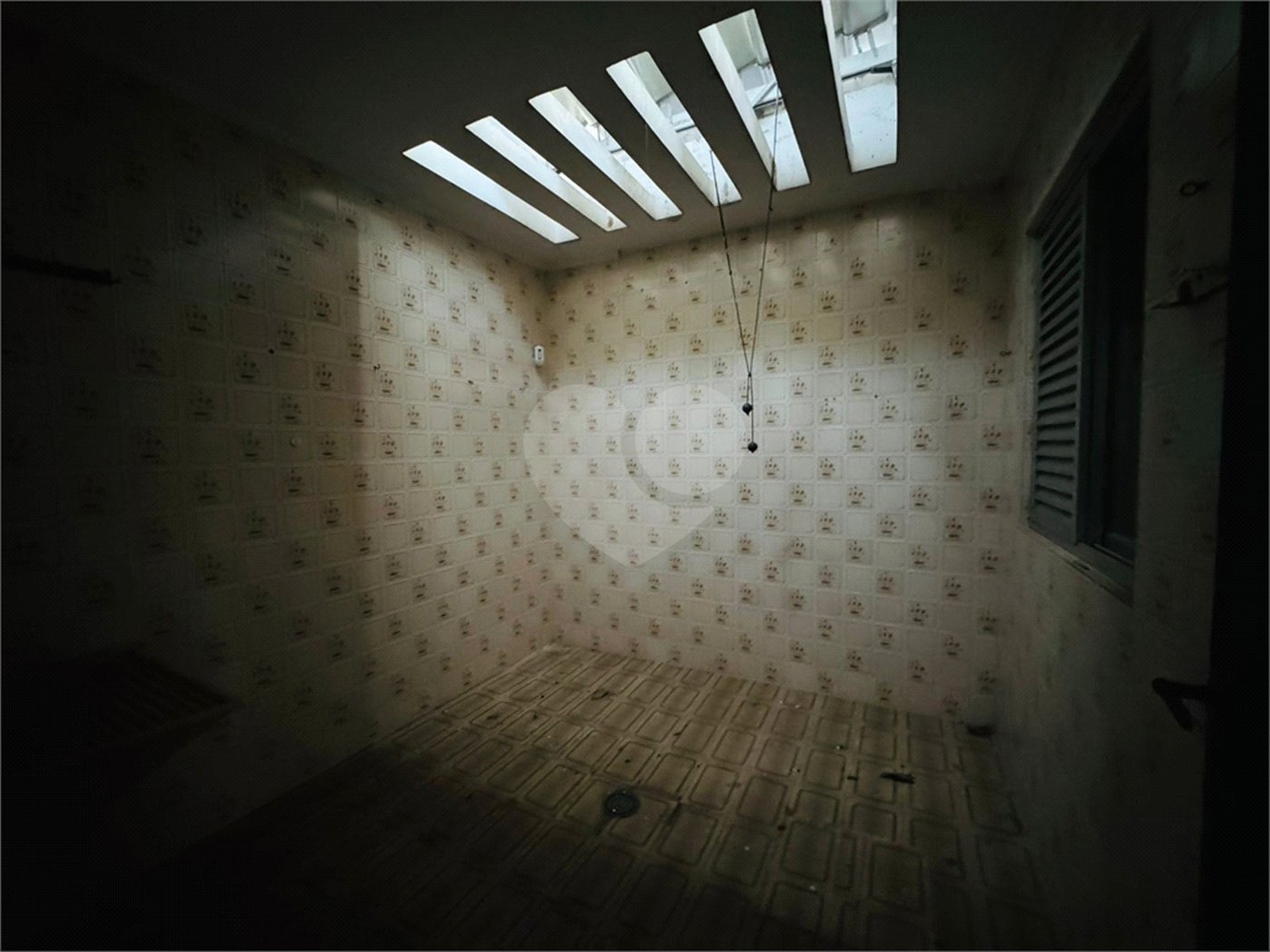 Casa à venda com 4 quartos, sendo 2 suítes,  em Vila Galvão, Guarulhos, SP