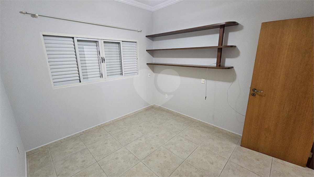 Casa Locação e Venda Condomínio Portal de Itaici 04 Dormitórios 02 suítes