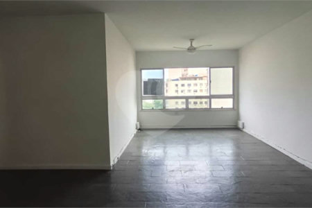 Apartamento à venda com 3 quartos, sendo 1 suíte, em Copacabana, Rio de Janeiro, RJ