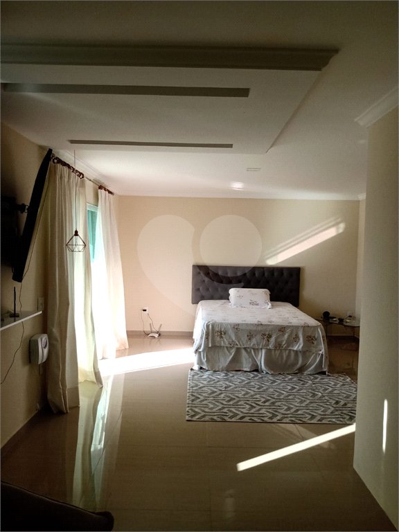 Casa à venda com 4 quartos, sendo 1 suíte, no condomínio Monte Líbano, Rio de Janeiro - RJ