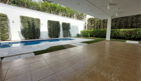 Casa à venda com 4 suítes no condomínio Residencial Morumbi, São Paulo - SP
