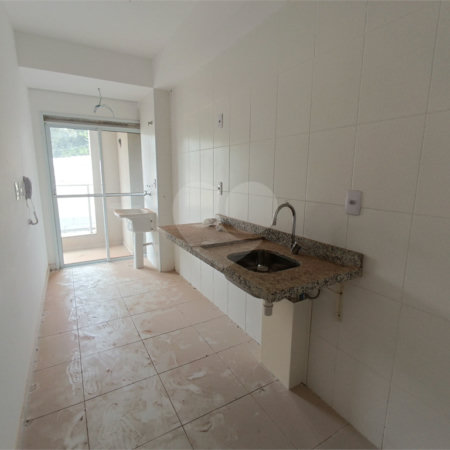 Apartamento à venda com 2 quartos, sendo 1 suíte, em Bairro do Cambará, São Roque, SP