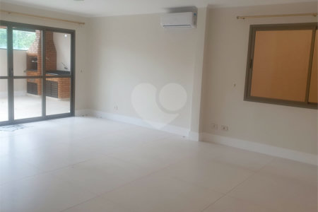 Casa à venda com 4 quartos, sendo 2 suítes,  no condomínio Lake Louise, São Paulo - SP