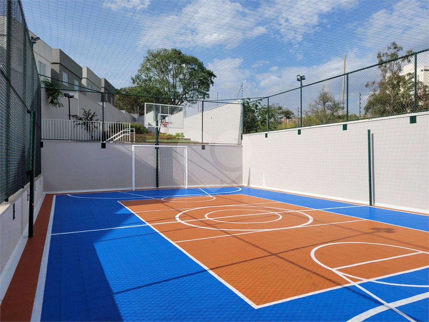 Casa à venda com 3 suítes no condomínio Tirreno, Sorocaba - SP