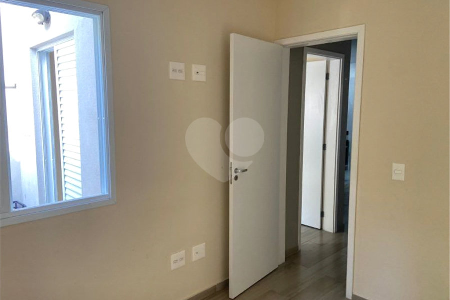 Casa à venda ou para alugar com 2 quartos no condomínio Esmeraldino, São Paulo - SP