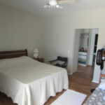 Casa de Alto Padrão com 5 Suítes e Lazer Completo– Guarujá