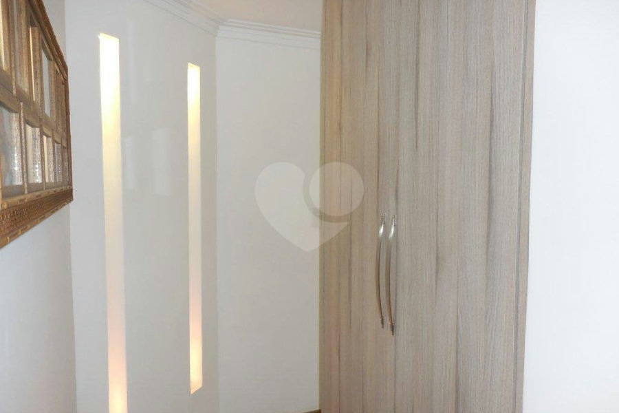 Casa à venda com 3 quartos, sendo 1 suíte, no condomínio Residencial Morada do Horto, São Paulo - SP