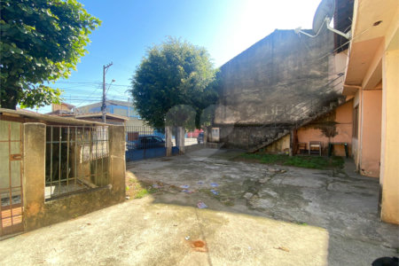 Casa à venda com 2 quartos, sendo 1 suíte,  em Jardim Alvinópolis Ii, Atibaia, SP