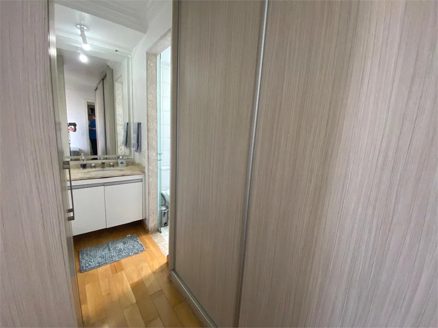 Apartamento à venda com 4 quartos, sendo 2 suítes,  em Vila Hamburguesa, São Paulo, SP