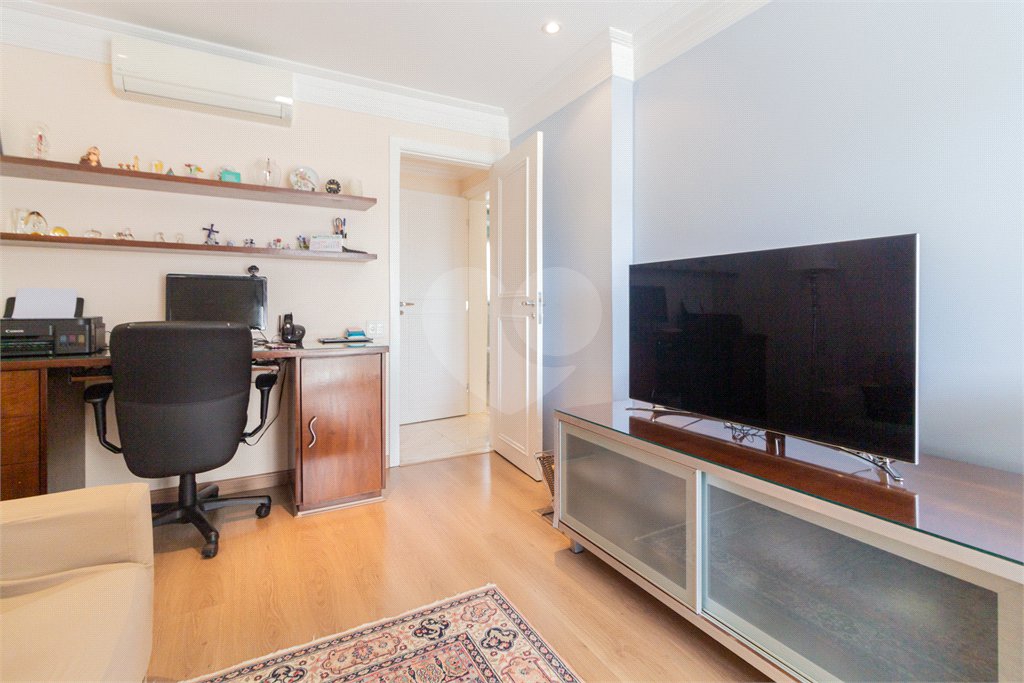 Apartamento à venda com 4 quartos, sendo 3 suítes,  em Indianópolis, São Paulo, SP
