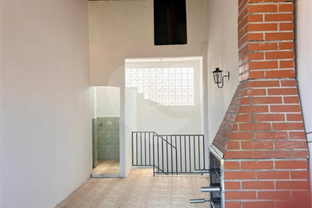 Sobrado à venda com 2 quartos, sendo 1 suíte, em Vila Correa, Ferraz de Vasconcelos, SP