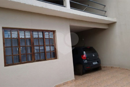 Sobrado à venda com 3 quartos, sendo 1 suíte, em Jardim Suzano, Suzano, SP