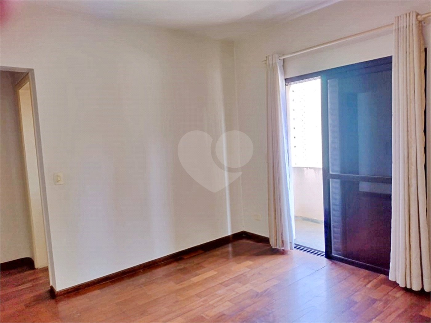 Apartamento à venda com 4 quartos, sendo 3 suítes,  em Vila Andrade, São Paulo, SP