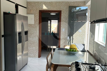 Casa à venda com 3 quartos, sendo 1 suíte, em Retiro das Fontes, Atibaia, SP