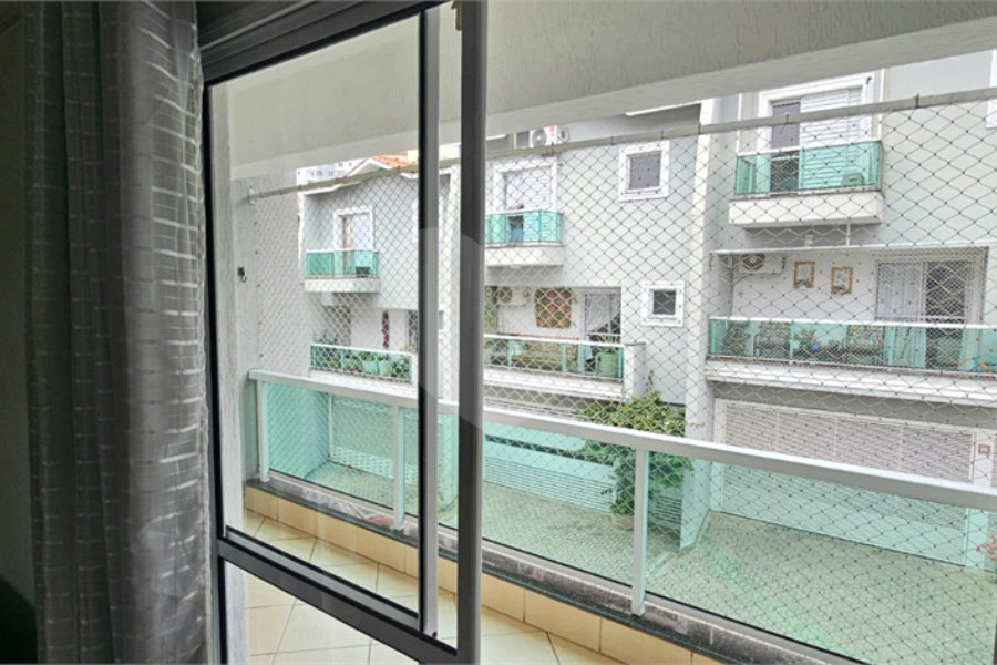 Casa à venda com 3 quartos, sendo 1 suíte, no condomínio Res Santa Inês, São Paulo - SP