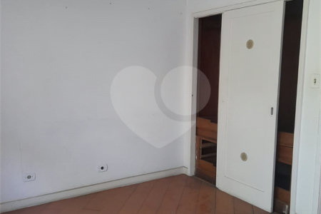 Sobrado à venda com 3 quartos, sendo 1 suíte, em Vila Mariana, São Paulo, SP