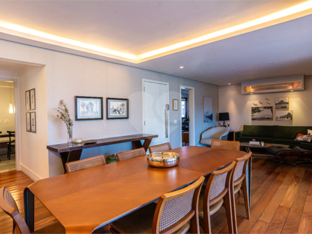 Apartamento à venda com 3 suítes em Granja Julieta, São Paulo, SP