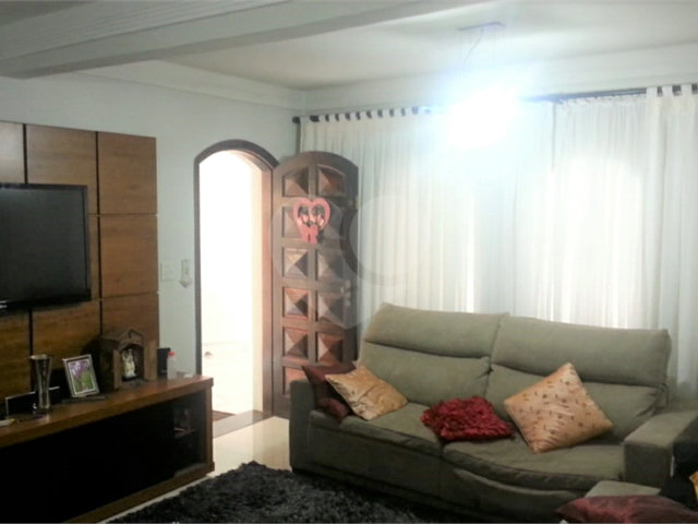 Sobrado à venda com 3 quartos, sendo 1 suíte,  em Campo Grande, São Paulo, SP