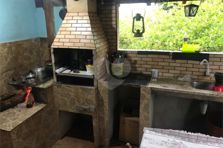 Chácara à venda com 2 quartos em Área Rural de Itapetininga, Itapetininga, SP