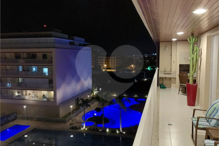 Apartamento à venda com 3 suítes em Itaguá, Ubatuba, SP