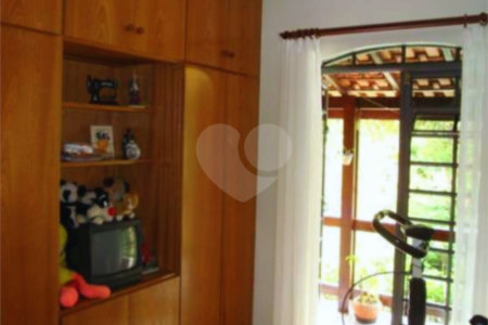 Casa à venda com 3 quartos, sendo 1 suíte, em Roseira, Mairiporã, SP